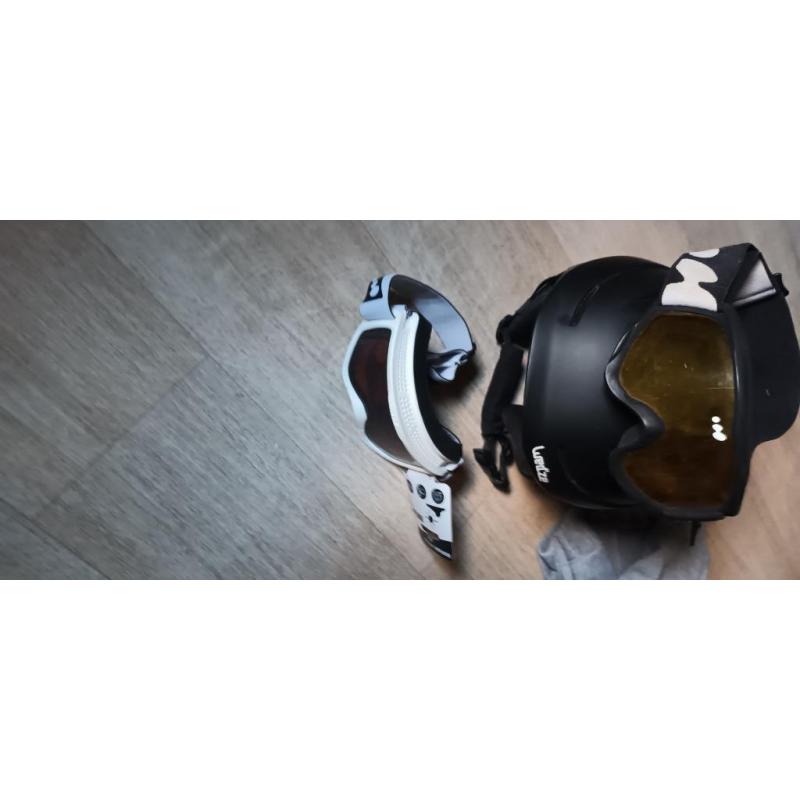 Snowboardhelm en bril