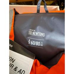 Vest met bodytag erop, nooit gedragen, nooit gebruikt