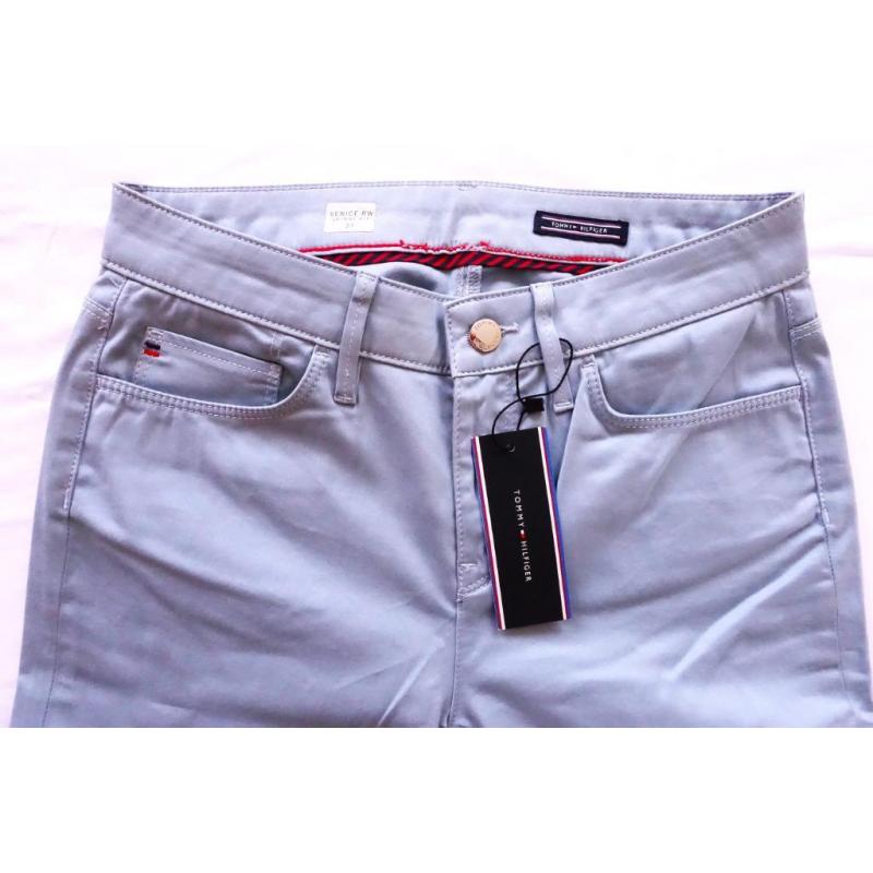 Nieuwe jeansbroek Tommy Hilfiger. Maat 27.