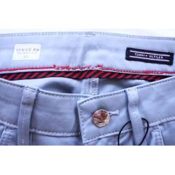 Nieuwe jeansbroek Tommy Hilfiger. Maat 27.