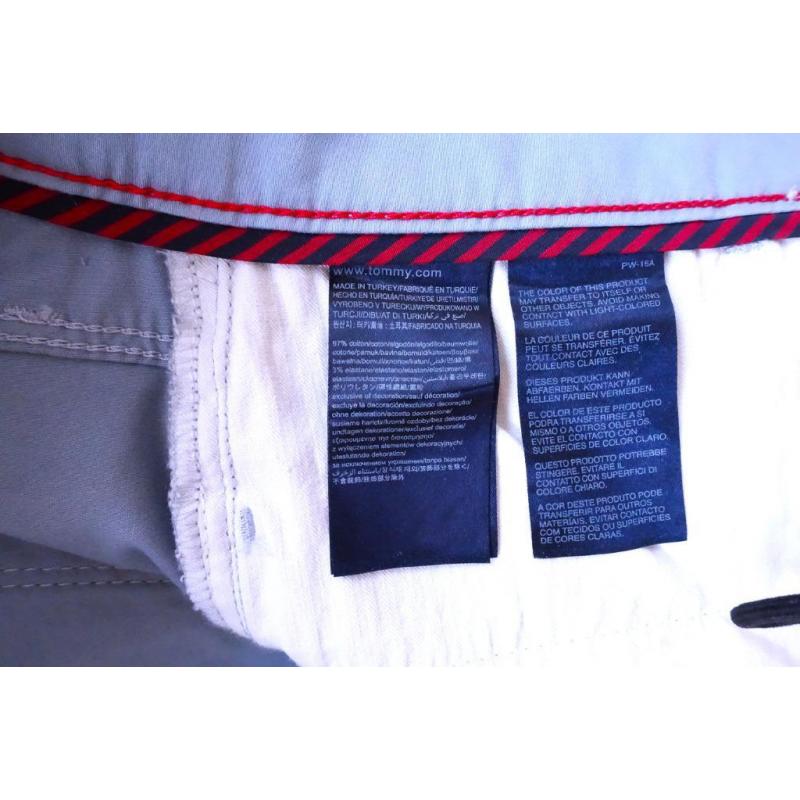 Nieuwe jeansbroek Tommy Hilfiger. Maat 27.