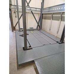 autolift etage magazijn goederen takel