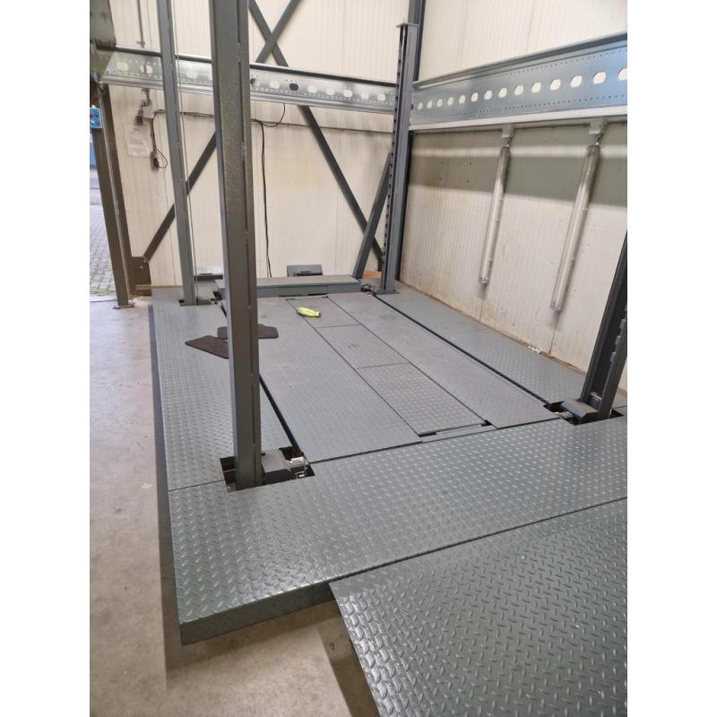 autolift etage magazijn goederen takel