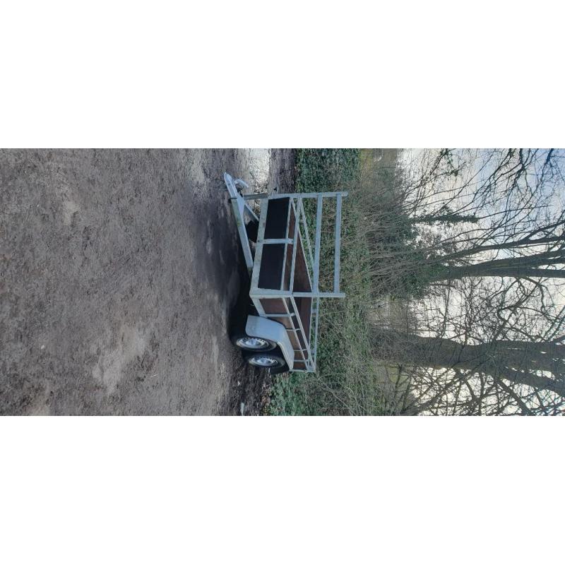 Remorque double essieux 750kg 2.58m/1.30m