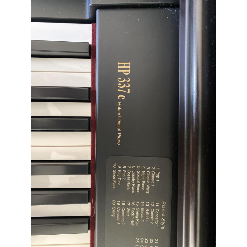 Digitale piano Roland HP 337 e met pianostoel