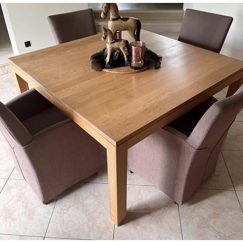 Eikenhouten eetkamertafel met 4 stoelen en optioneel dressoir