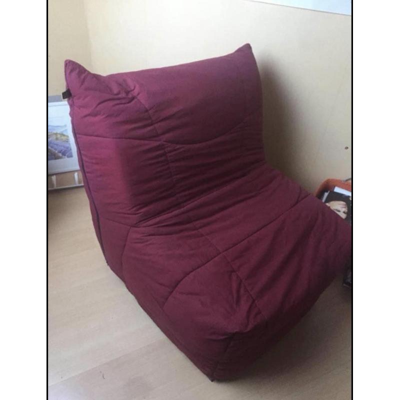 Omvormbaar zetelbed