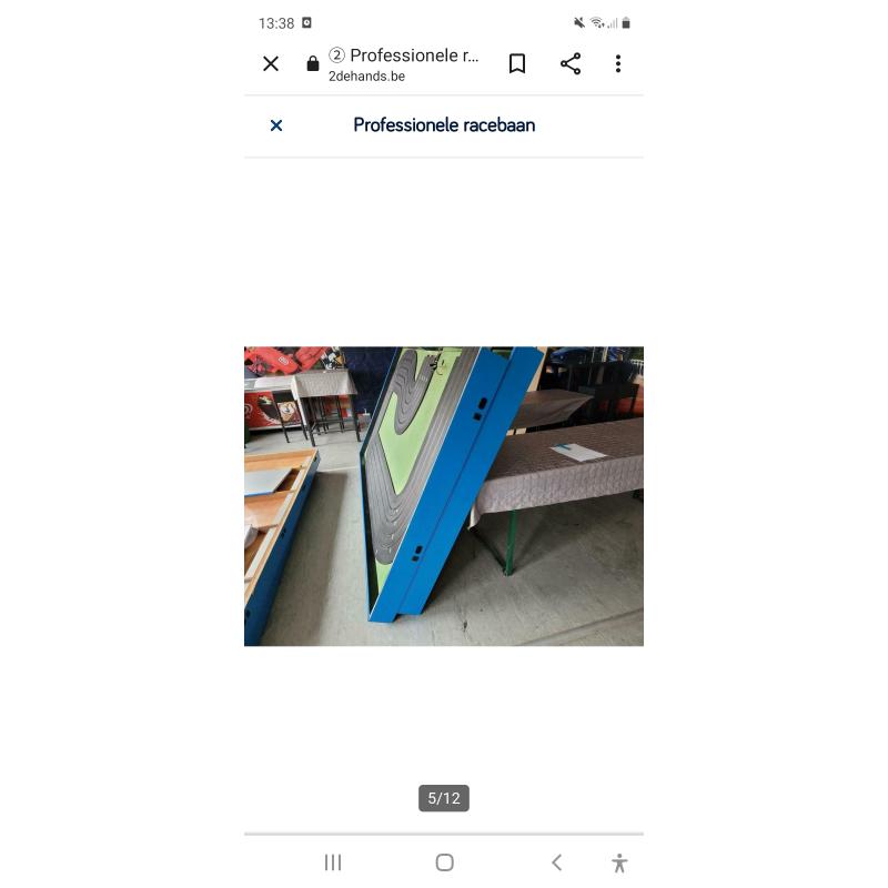 Racebaan ninco (grote)op tafel met 18 auto's !