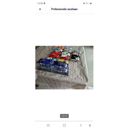 Racebaan ninco (grote)op tafel met 18 auto's !