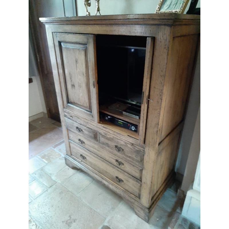 eiken tv-kast