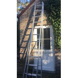 Zo goed als nieuw - ladder