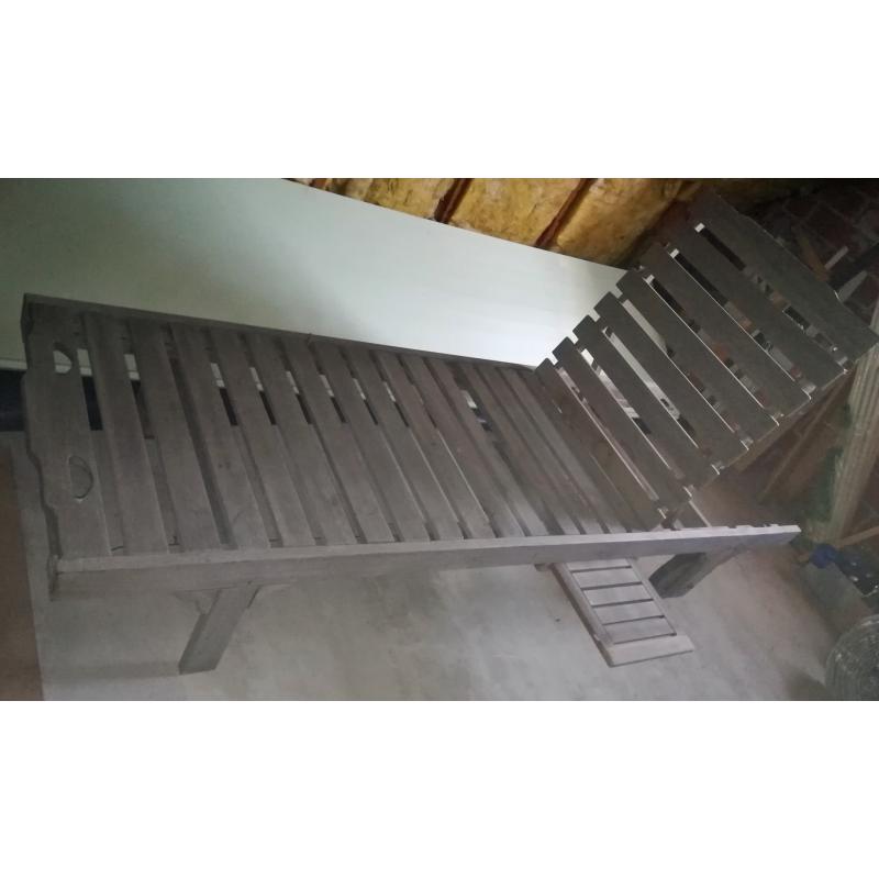 Houten ligzetel