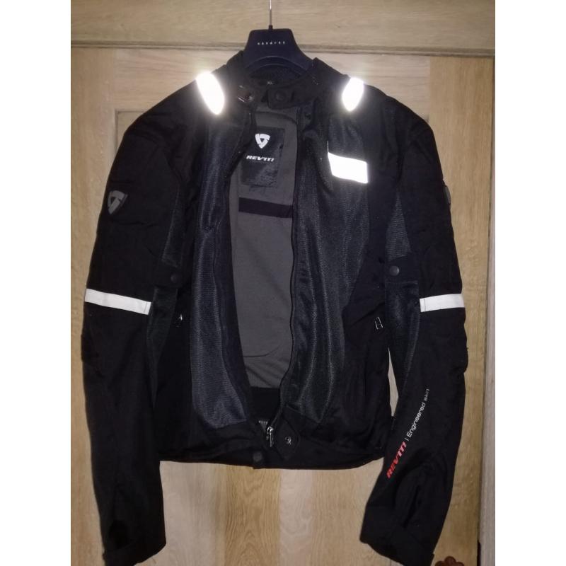 Nieuwe motojas