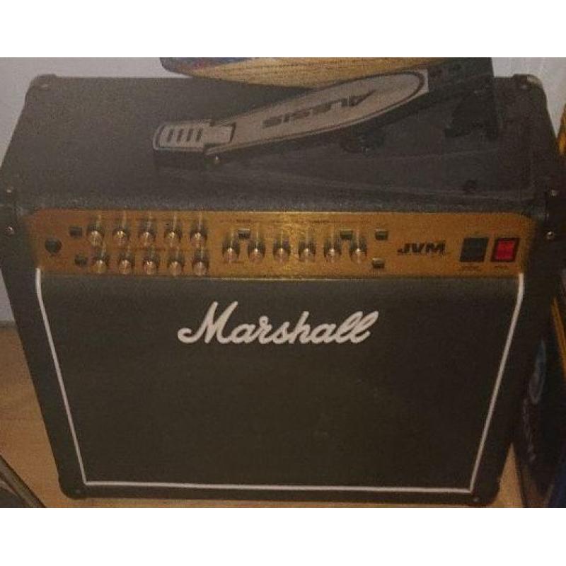 3 GITAARVERSTERKERS   AKOESTISCHE EN BASGITAAR
