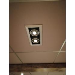 200m2 systeem plafond met led verlichting 20 dubbelspots en 20 enkel