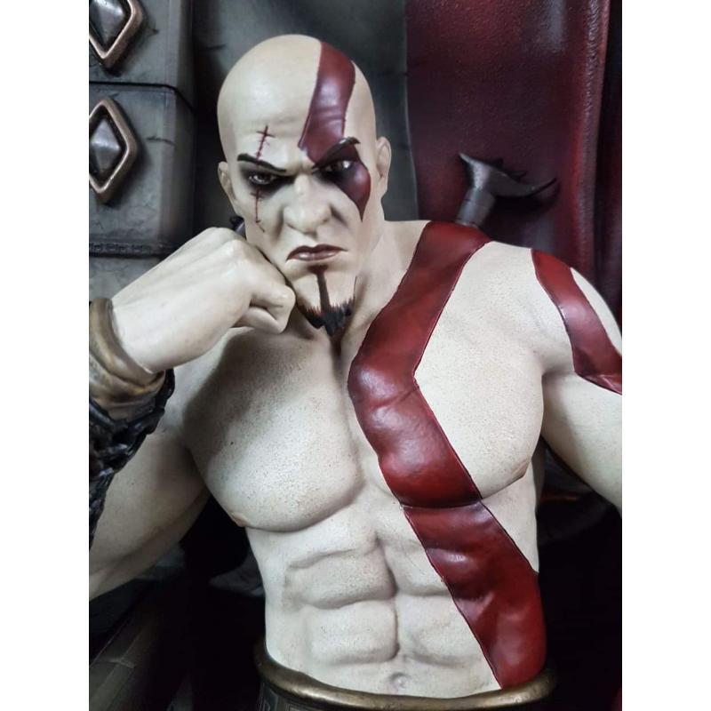 Beeld kratos on throne