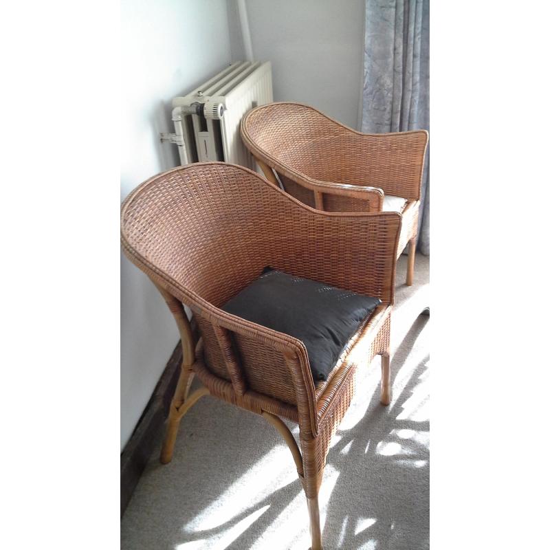 te koop: rieten zetels en lederen fauteuil 3- zit