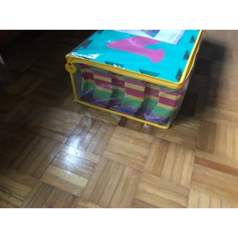 te koop wipstoeltje   rubberen speelmat (abc)