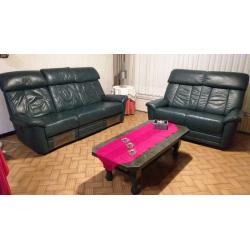 Leren salon petrol kleur met 2 relaxen, 3-zit en 2-zit