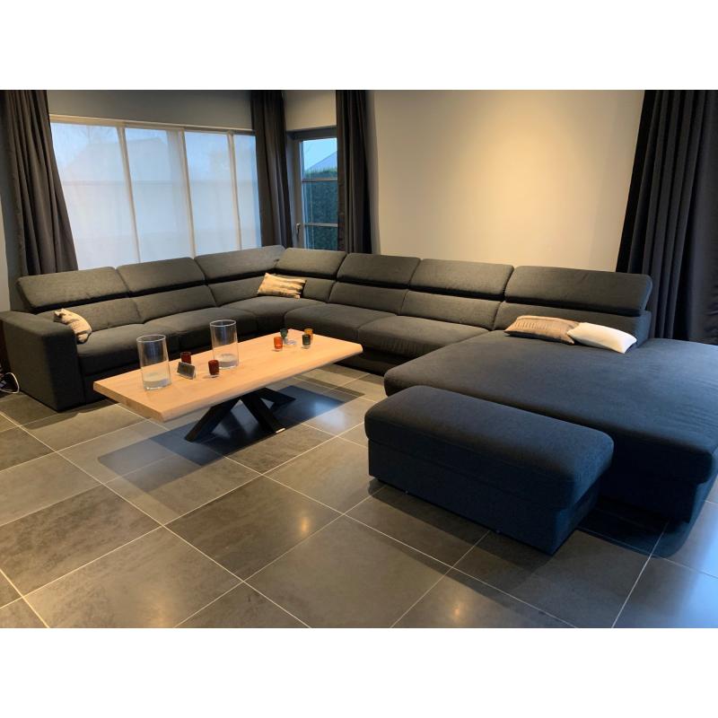 zeer ruim hoeksalon incl. salontafel