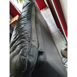 Volledig lederen salon en toebehoren  . weggeefprijs 695€