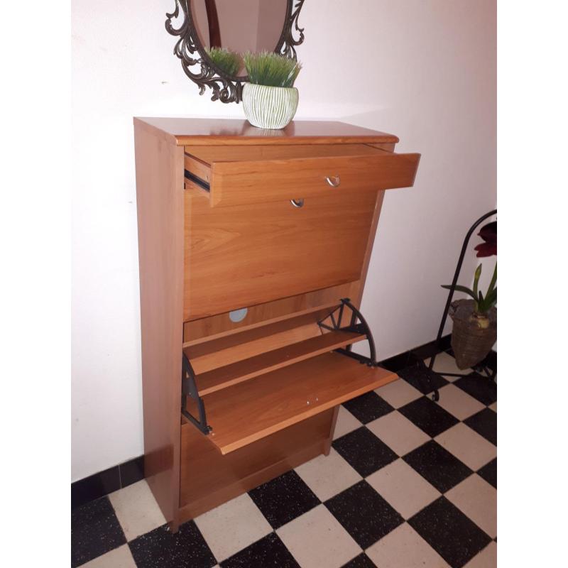 Mooie houten schoenkast