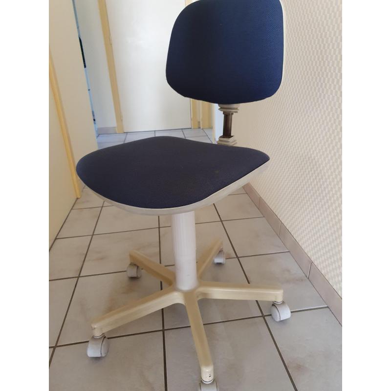 Bureaustoel blauw/creme        *moet weg wegens verhuis  29€
