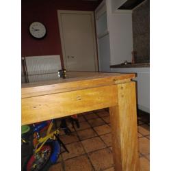 zware eiken tafel met arduinen blad