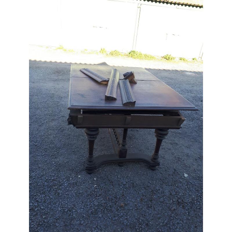 Te restaureren eettafel
