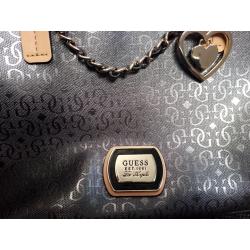 handtas van guess