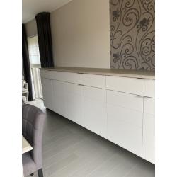 Moderne buffetkast in eik