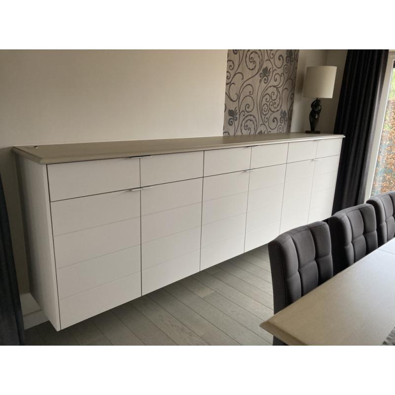 Moderne buffetkast in eik