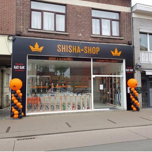 Twee winkels te koop