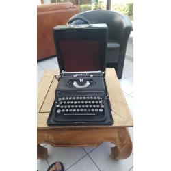 Antieken Typmachine Olivetti
