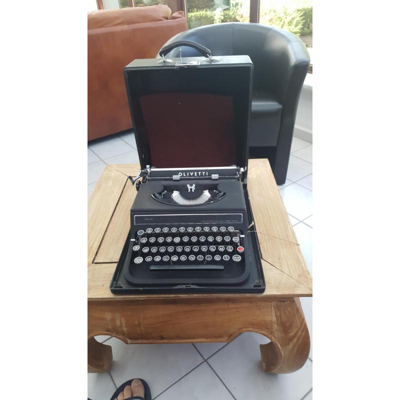 Antieken Typmachine Olivetti