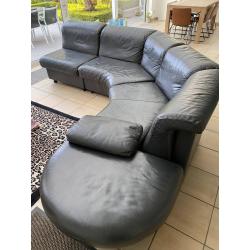 Grijze lederen hoeksalon te koop