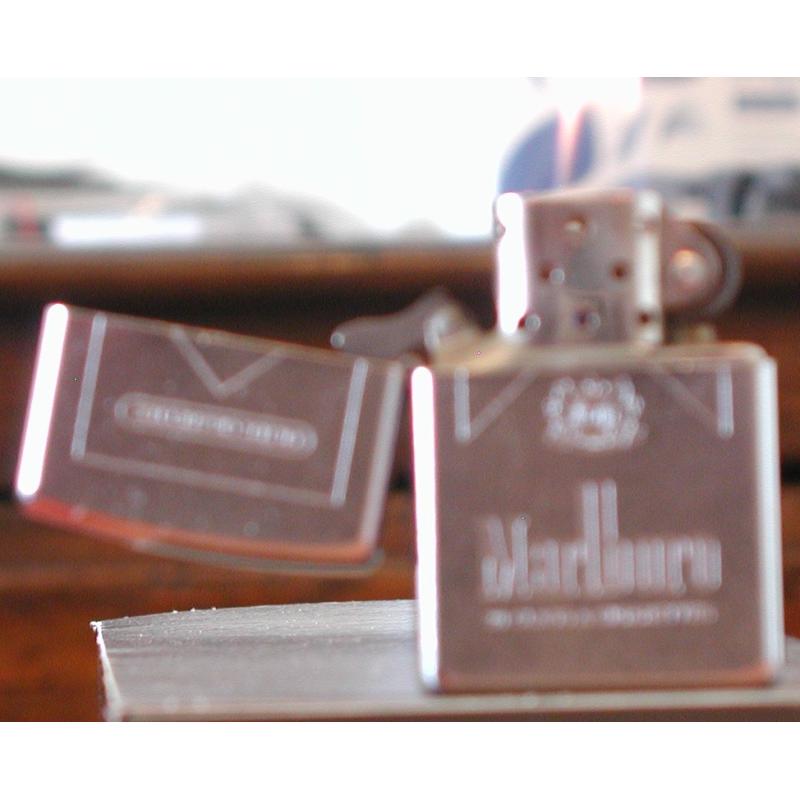 Aansteker Zippo met zéér fijn en mooi Marlboro logo voor collector
